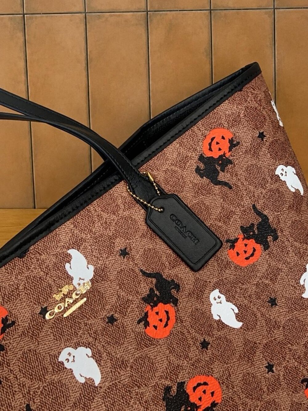 Coach City Tote Halloween 2024 Signature Canvas Purse NEW - Picture 6 of 6